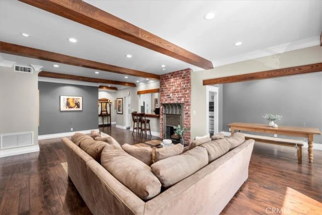 1167 Roxbury Drive 103, Los Angeles, CA 90035