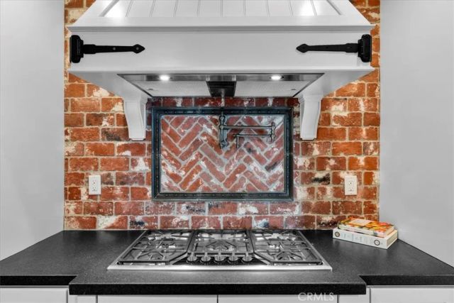 1167 Roxbury Drive 103, Los Angeles, CA 90035