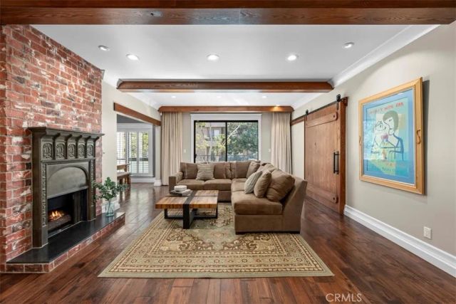 1167 Roxbury Drive 103, Los Angeles, CA 90035