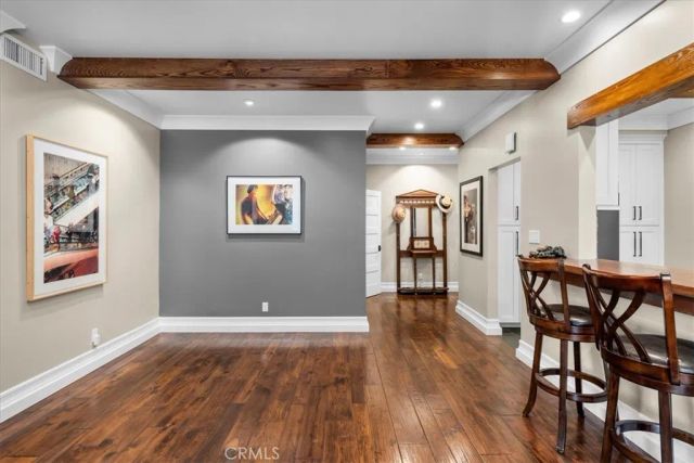 1167 Roxbury Drive 103, Los Angeles, CA 90035