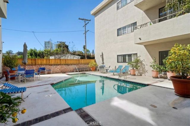 1167 Roxbury Drive 103, Los Angeles, CA 90035