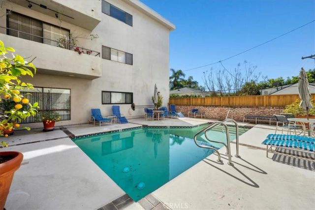 1167 Roxbury Drive 103, Los Angeles, CA 90035