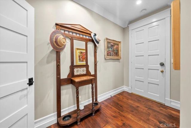 1167 Roxbury Drive 103, Los Angeles, CA 90035