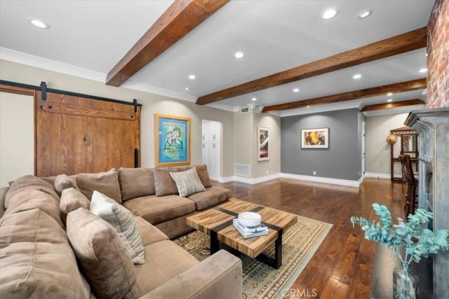 1167 Roxbury Drive 103, Los Angeles, CA 90035