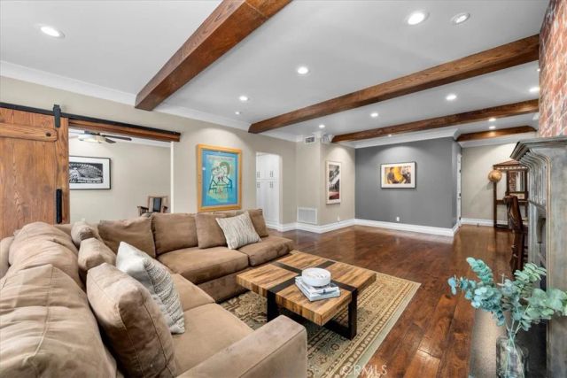 1167 Roxbury Drive 103, Los Angeles, CA 90035