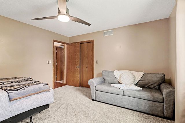 2425 N Amarado St, Wichita, KS 67205