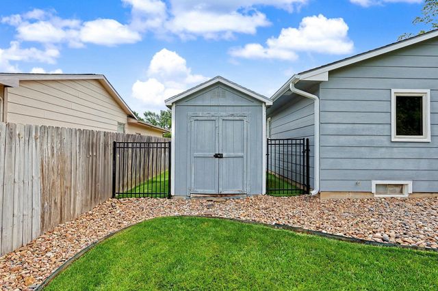 2425 N Amarado St, Wichita, KS 67205