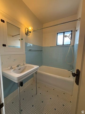 2181 E ARBOR LN, Holladay, UT 84117