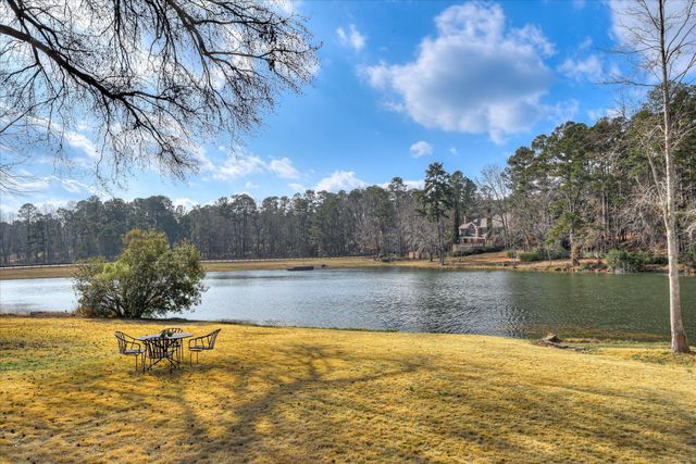 605 Holley Lake Road, Aiken, SC 29803