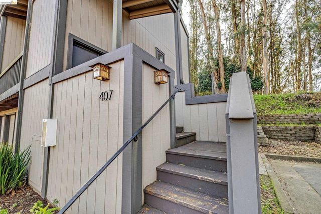 407 407 Vista Heights Rd, El Cerrito, CA 94530