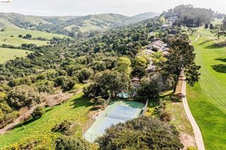 407 407 Vista Heights Rd, El Cerrito, CA 94530