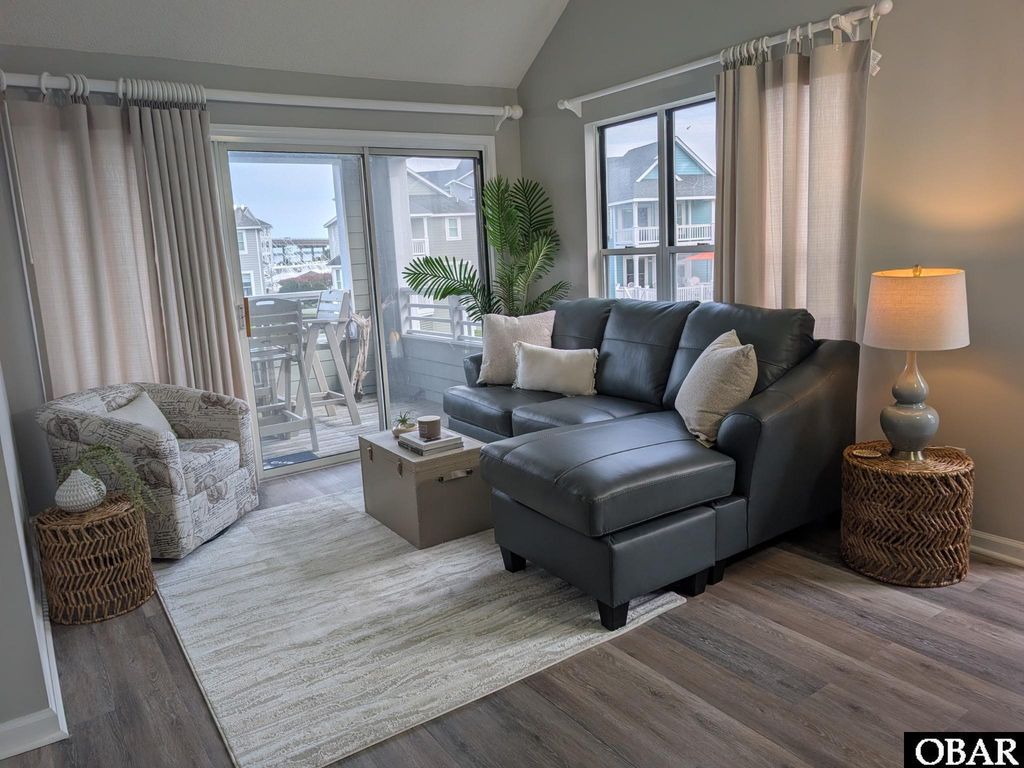 Image 5 of property listing at 421 Pirates Way, Manteo, NC 27954