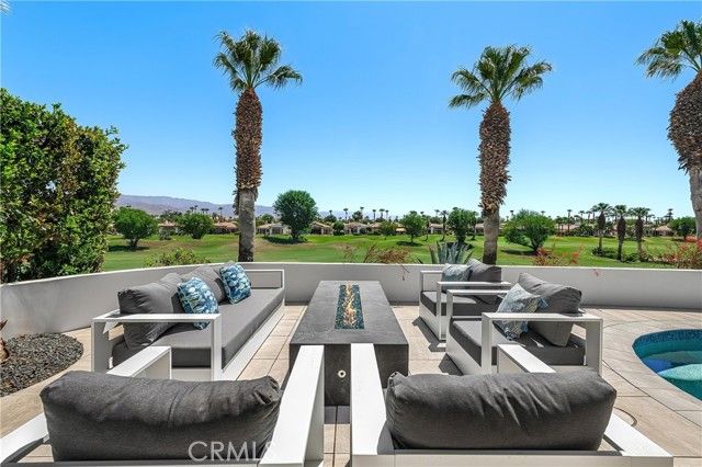 741 Mission Creek Drive, Palm Desert, CA 92211