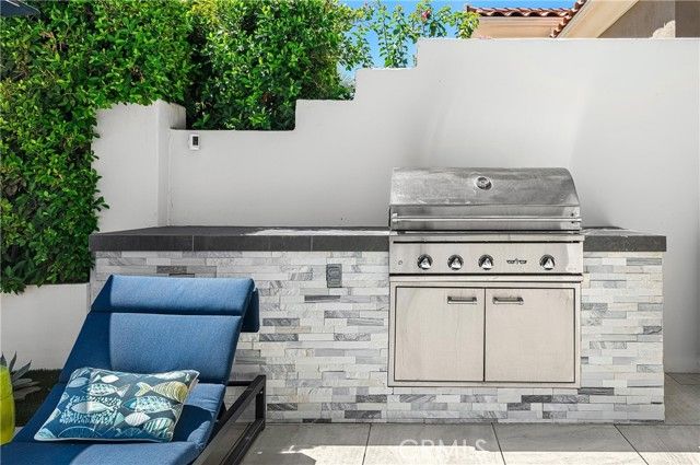 741 Mission Creek Drive, Palm Desert, CA 92211