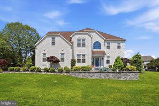 3 BARLEYCORN DR, Broomall, PA 19008