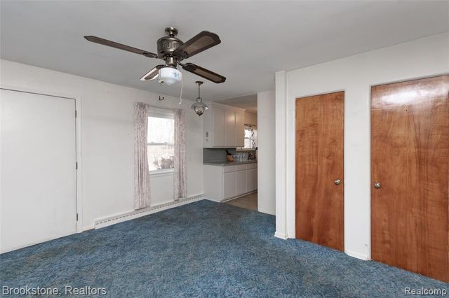 656 S Cass Lake Road, Waterford, MI 48328