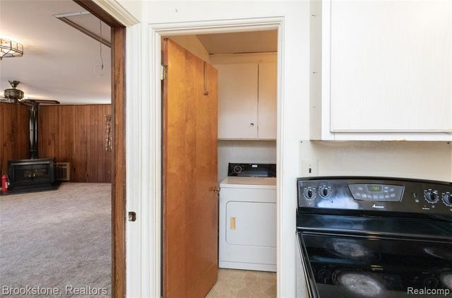 656 S Cass Lake Road, Waterford, MI 48328