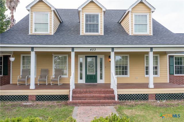 403 Oakside Drive, Victoria, TX 77905