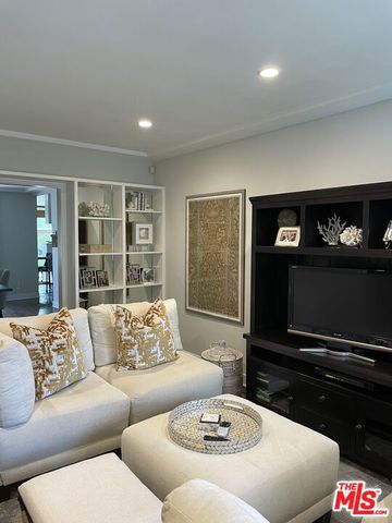 664 Radcliffe Avenue, Los Angeles, CA 90272