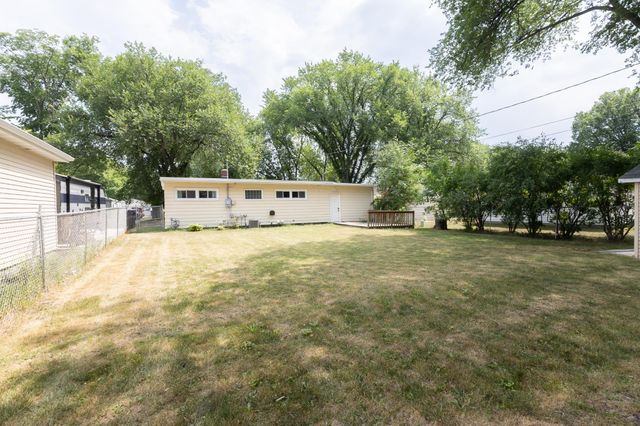 1017 18th Street S, Fargo, ND 58103