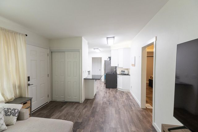 1017 18th Street S, Fargo, ND 58103