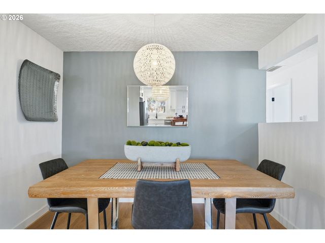 3870 Se WALNUT St, Hillsboro, OR 97123