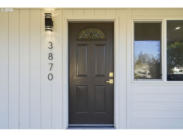 3870 Se WALNUT St, Hillsboro, OR 97123