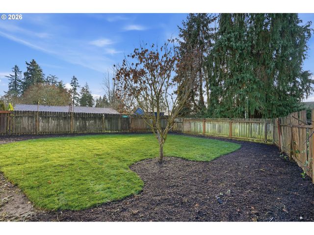 3870 Se WALNUT St, Hillsboro, OR 97123