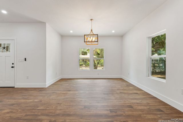 101 New York, San Antonio, TX 78214