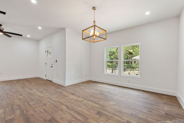 101 New York, San Antonio, TX 78214