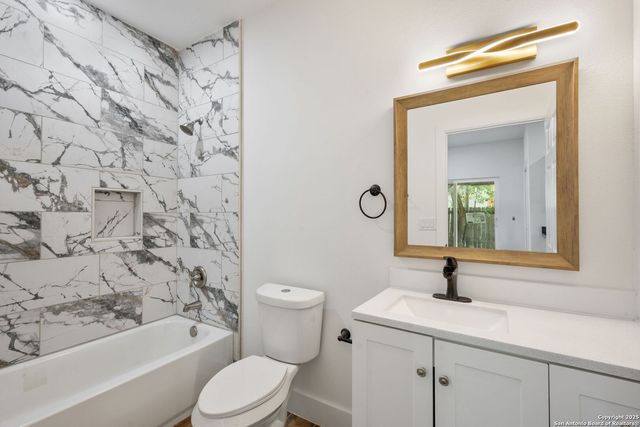 101 New York, San Antonio, TX 78214