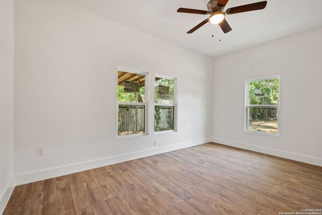 101 New York, San Antonio, TX 78214