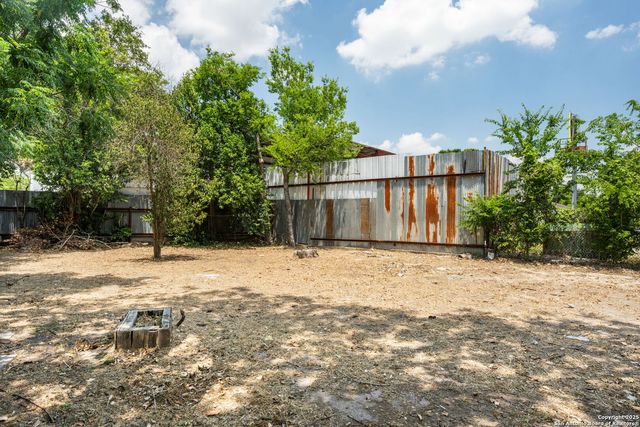 101 New York, San Antonio, TX 78214