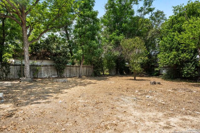 101 New York, San Antonio, TX 78214