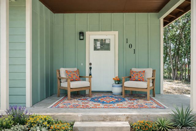 101 New York, San Antonio, TX 78214