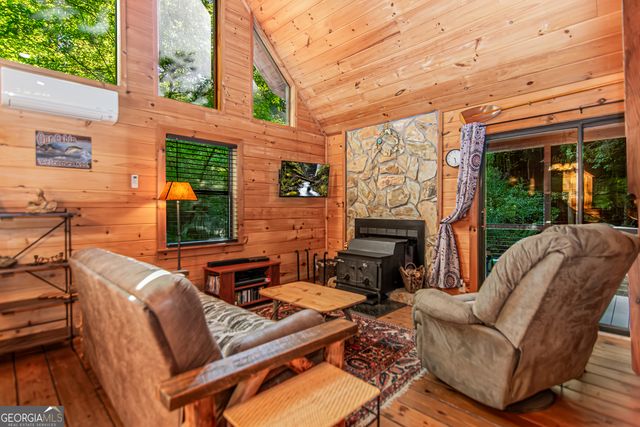 416 Mill Stone Mountain Lane, Blue Ridge, GA 30513