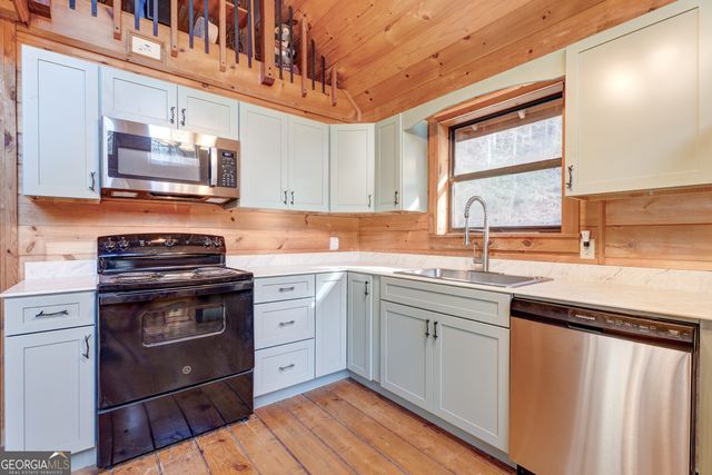 416 Mill Stone Mountain Lane, Blue Ridge, GA 30513