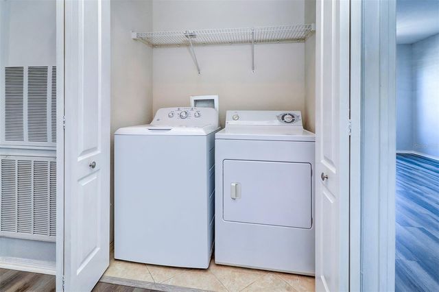 2722 VIA TIVOLI 422B, Clearwater, FL 33764