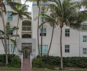 9172 Collins Ave 212, Surfside, FL 33154