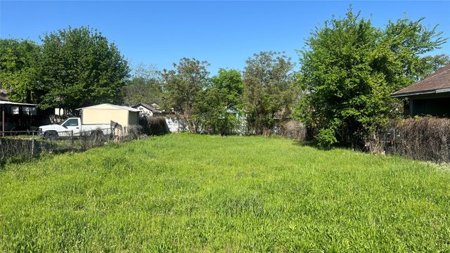 411 N Marsalis Avenue, Dallas, TX 75203