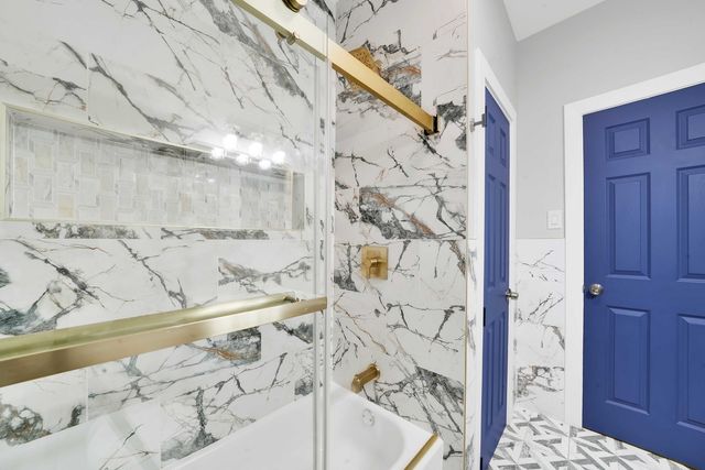 41 W 14th Place 1, Chicago Heights, IL 60411