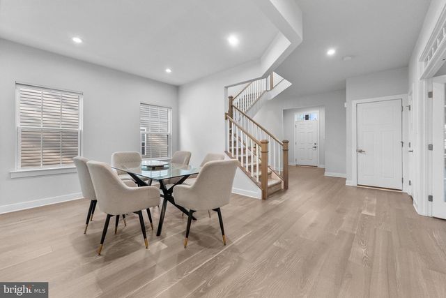 58 OAKWOOD BLVD, Hampton, NJ 08827