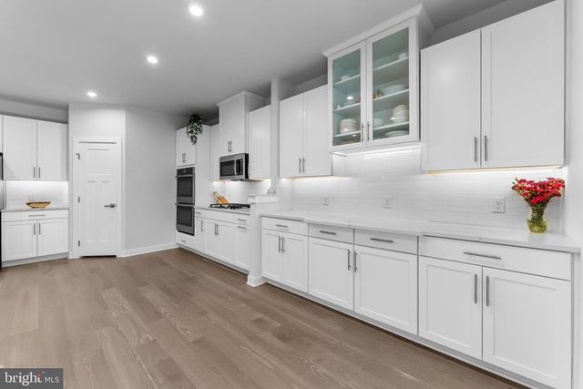 58 OAKWOOD BLVD, Hampton, NJ 08827