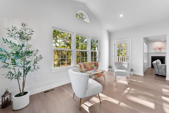 58 OAKWOOD BLVD, Hampton, NJ 08827