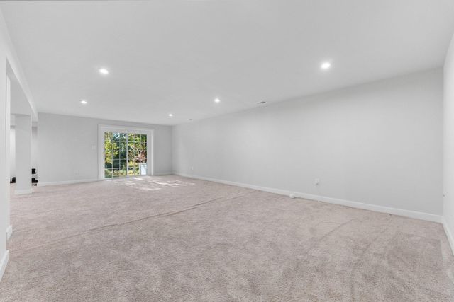 58 OAKWOOD BLVD, Hampton, NJ 08827