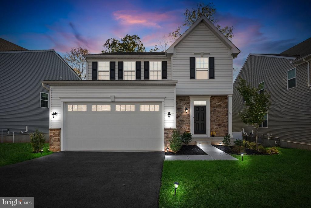 58 OAKWOOD BLVD, Hampton, NJ 08827