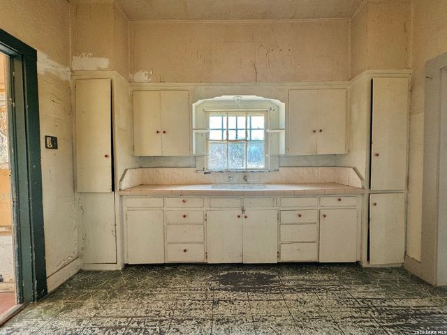 205 rodriguez, Del Rio, TX 78840