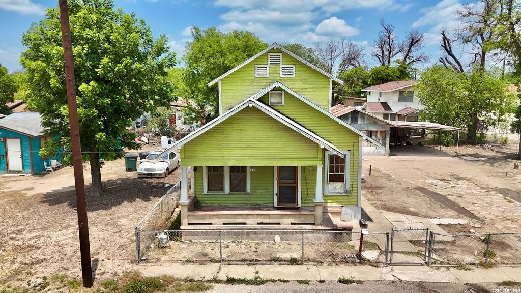 205 rodriguez, Del Rio, TX 78840