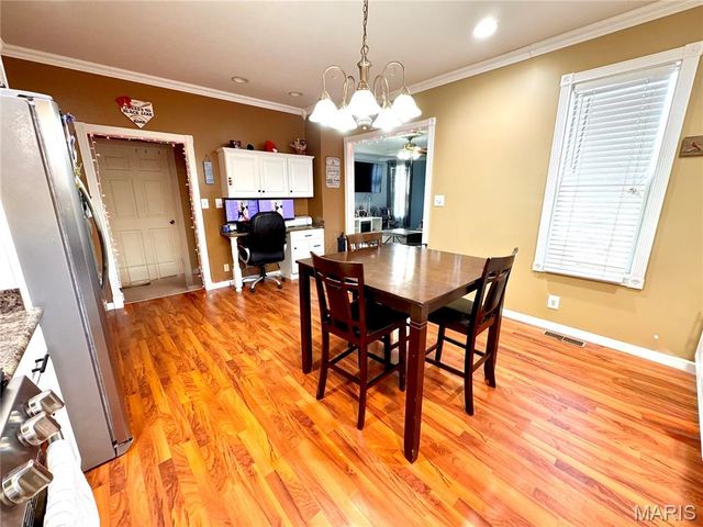 406 S Poplar Street, Mount Olive, IL 62069