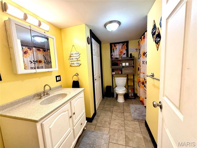 406 S Poplar Street, Mount Olive, IL 62069